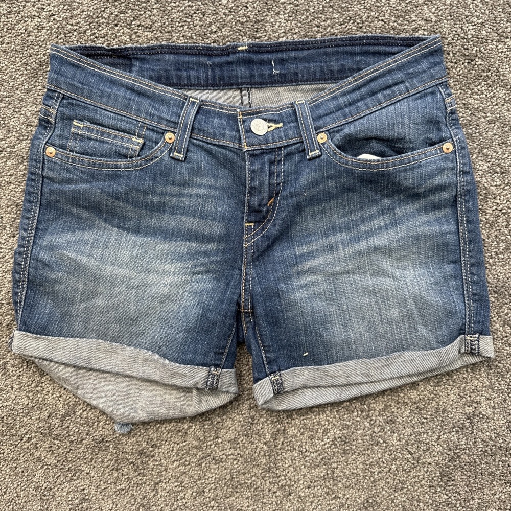 Womens 28 Levi Shorts Blue Denim Mid Length Cuffed Stretch Comfy Classic Blue